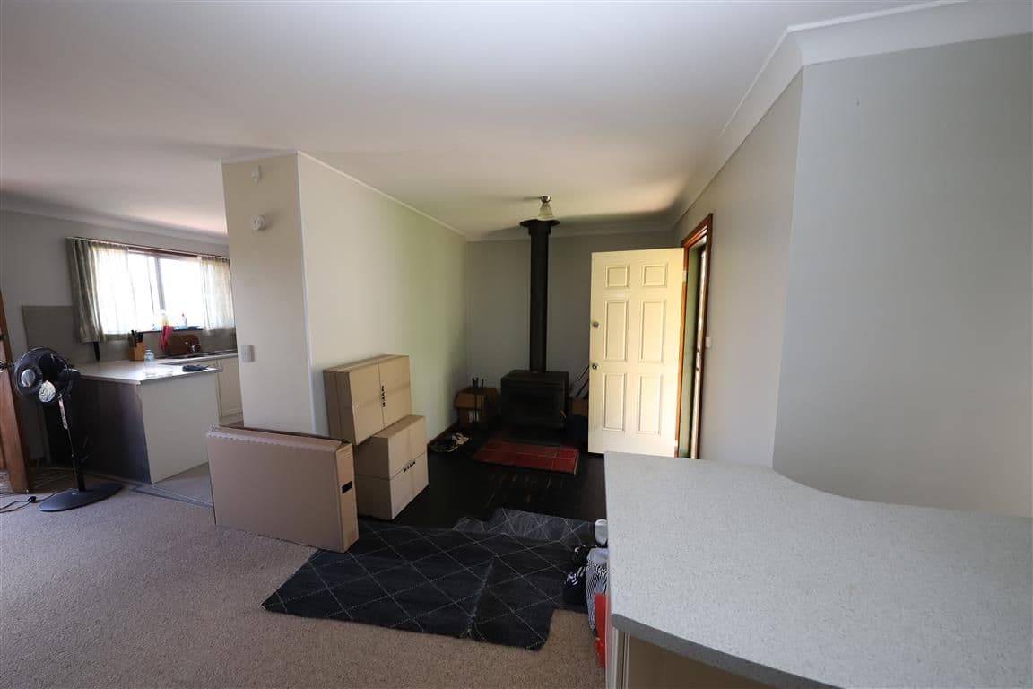 23 Corra Lyn Avenue, Batlow NSW 2730, Batlow - Thumbnail 2