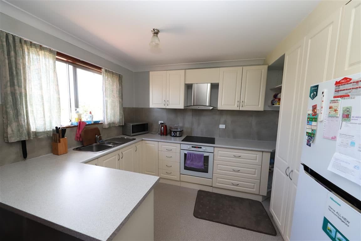 23 Corra Lyn Avenue, Batlow NSW 2730, Batlow - Thumbnail 4