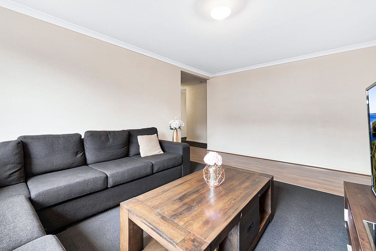 67 Burford Way, Cranbourne North VIC 3977, Cranbourne North - Thumbnail 3