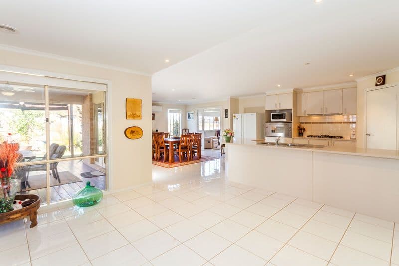 82 Fogarty Avenue, HIGHTON VIC 3216, Highton - Thumbnail 6