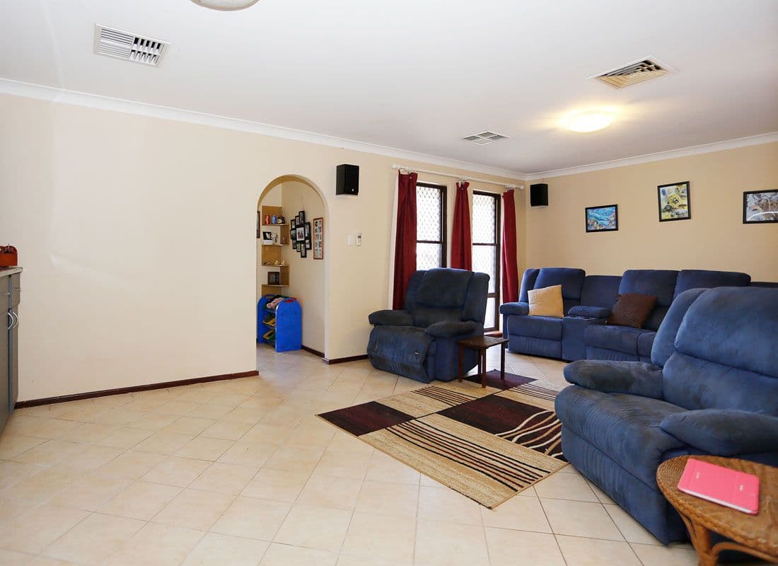 32 Parkfield Road, KELMSCOTT WA 6111, Kelmscott - Thumbnail 7
