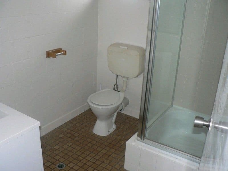 50 Latrobe Street, TANNUM SANDS QLD 4680, Tannum Sands - Thumbnail 3