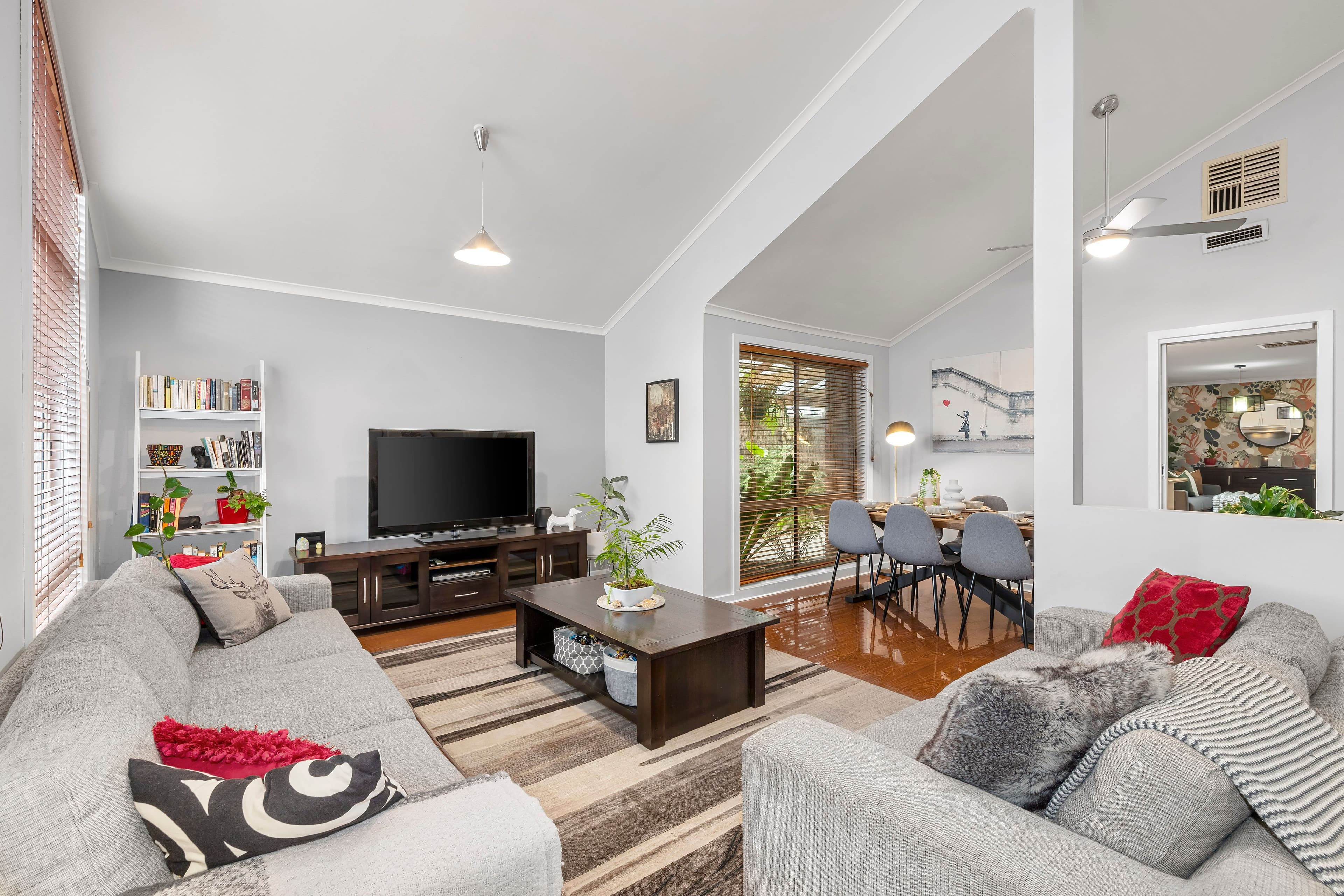 5 Butler Place, Mill Park VIC 3082, Mill Park - Thumbnail 4