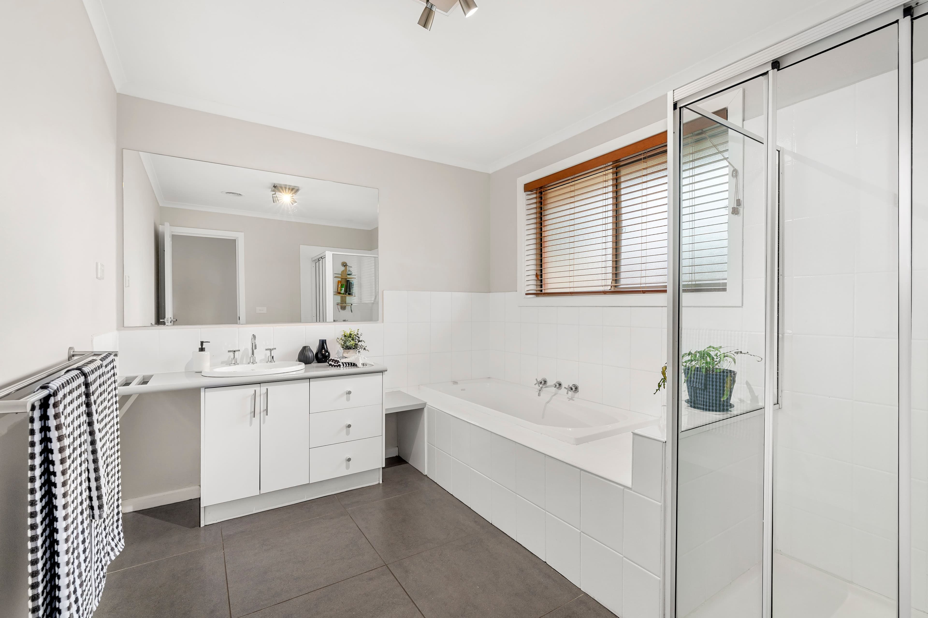 5 Butler Place, Mill Park VIC 3082, Mill Park - Thumbnail 8