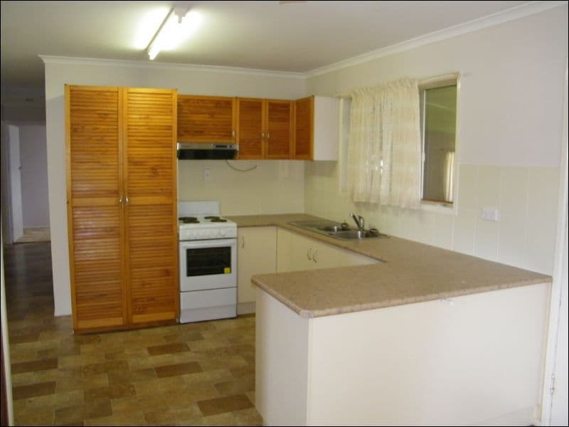 52 Kin Kora Drive, KIN KORA QLD 4680, Kin Kora - Thumbnail 2