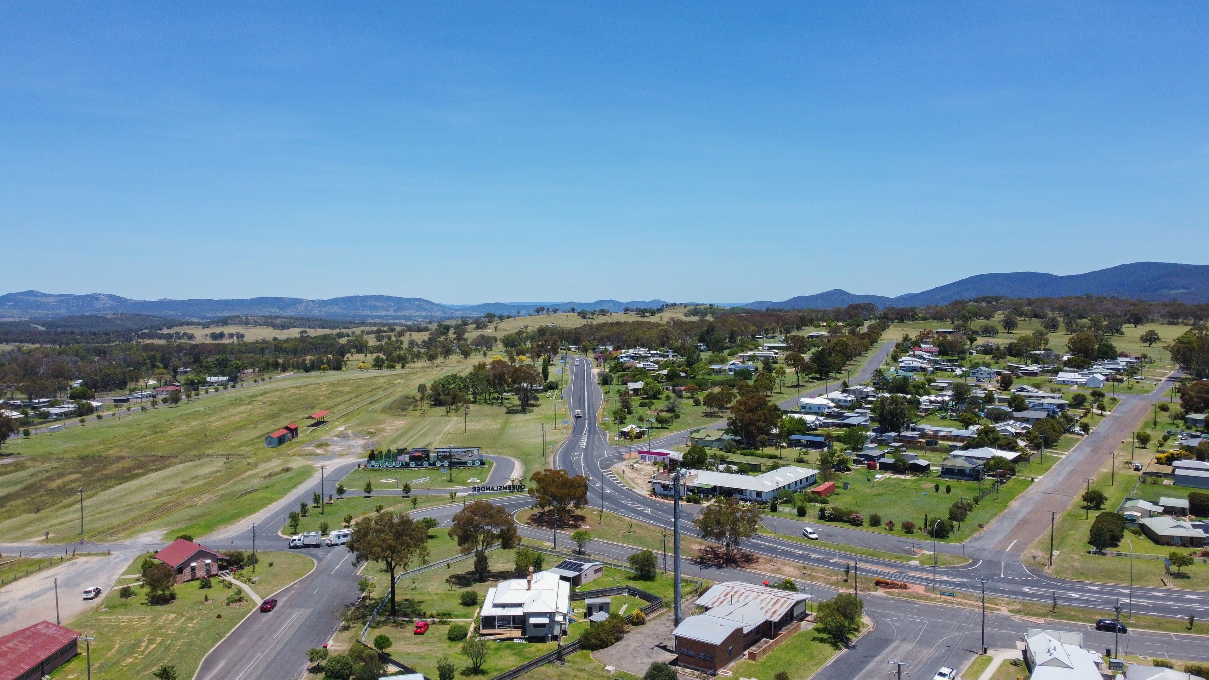 56-58 Merinda Street, Wallangarra QLD 4383, Wallangarra - Thumbnail 3