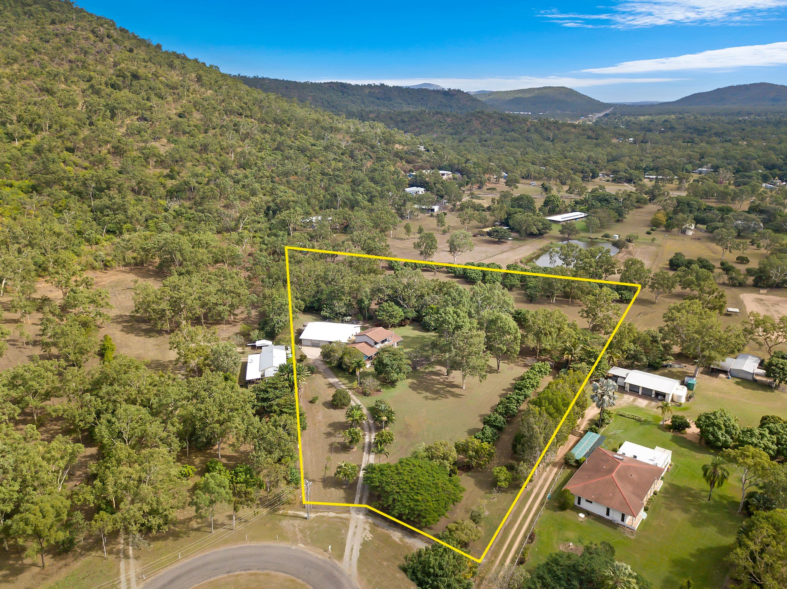 8 Bill Court, Alligator Creek QLD 4816, Alligator Creek - Thumbnail 2