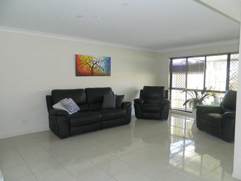 71 Lloyd Bird Crescent, Springfield Lakes - Thumbnail 4