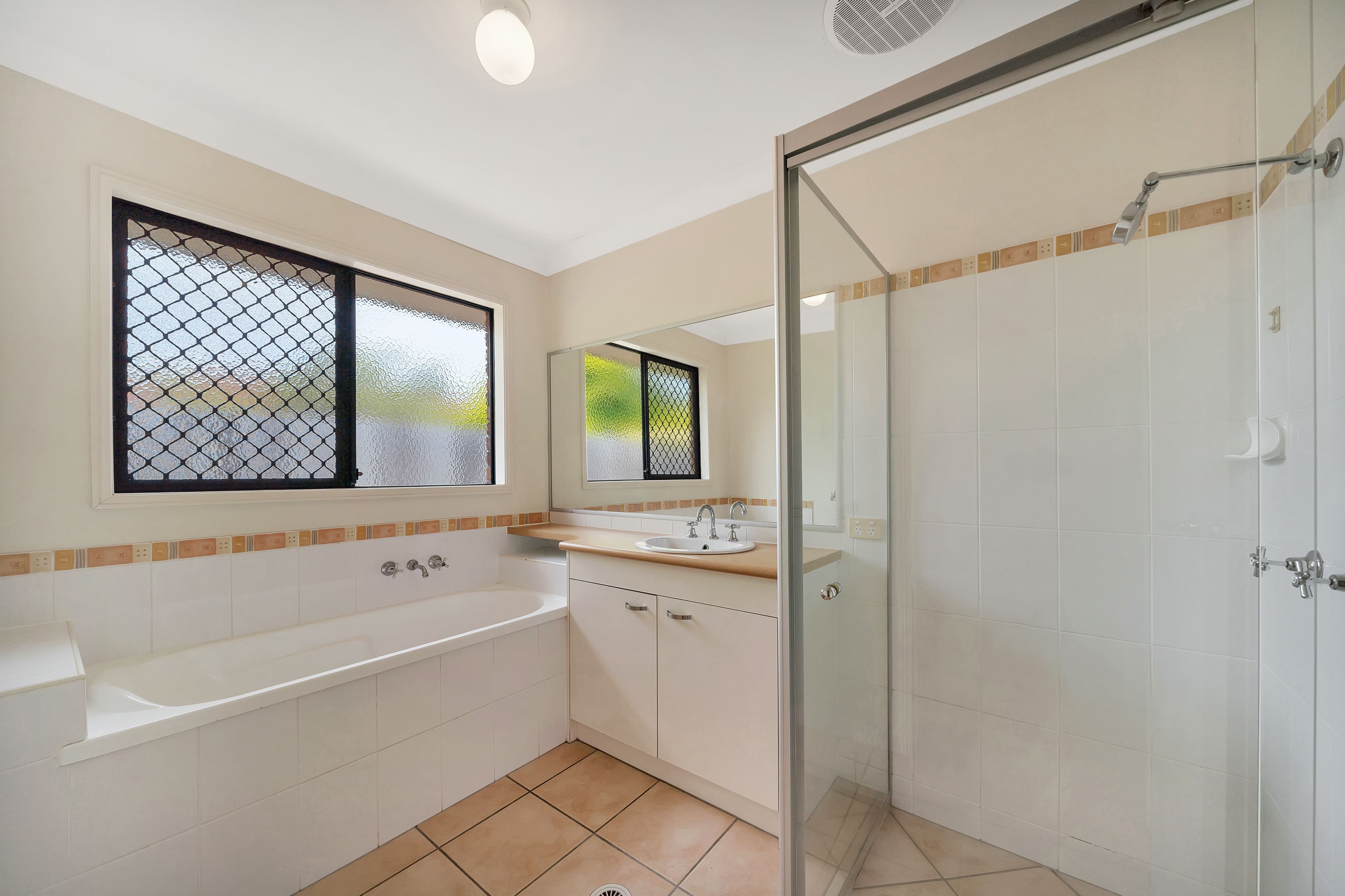 27 Cherokee Place, Heritage Park QLD 4118, Heritage Park - Thumbnail 7