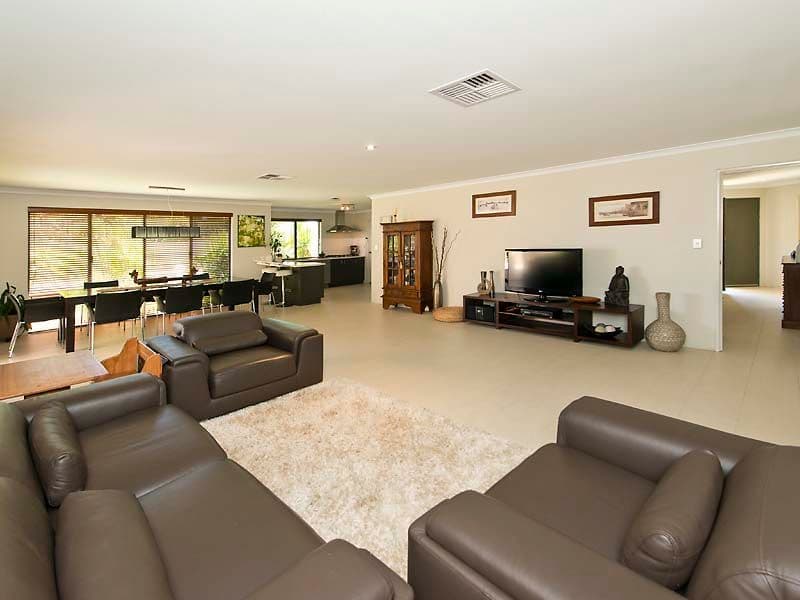 1 Westray Street, CANNING VALE WA 6155, Canning Vale - Thumbnail 3