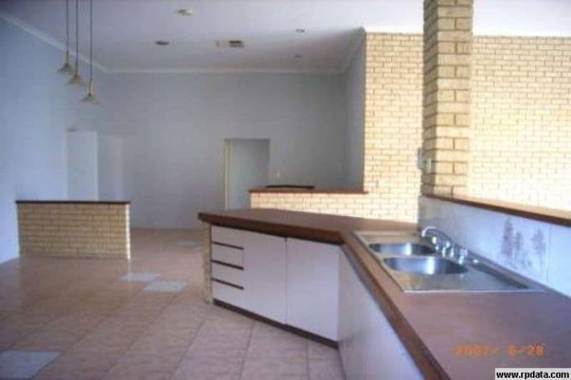 13 Boongala Circuit, CANNING VALE WA 6155, Canning Vale - Thumbnail 3