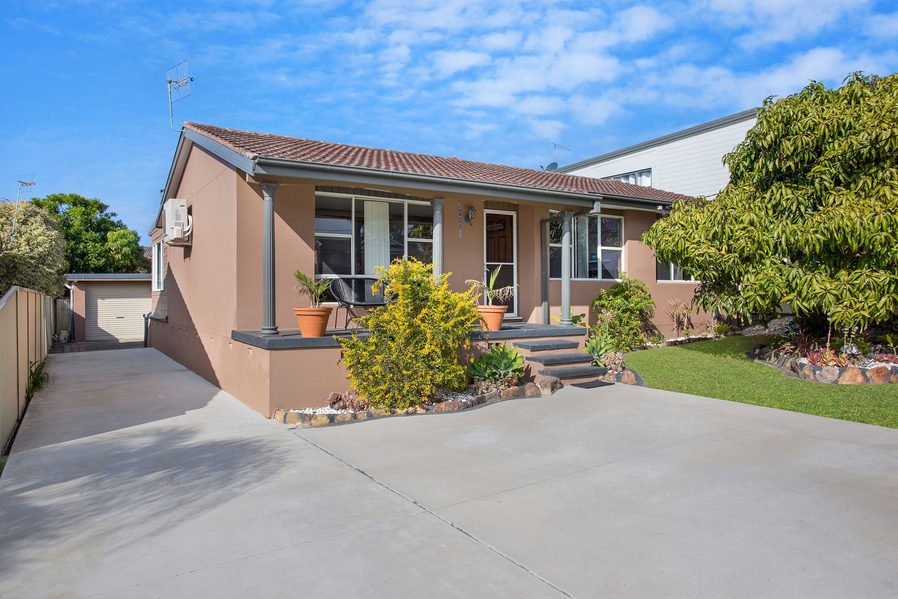 46 Shortland Avenue, Killarney Vale - Image 1