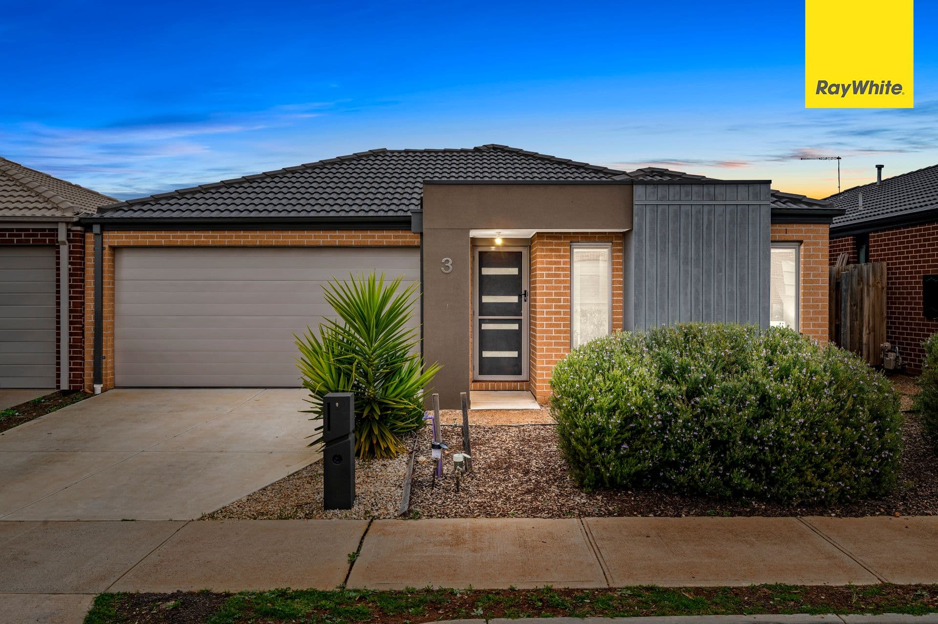 3 Gillespie Drive, WEIR VIEWS VIC 3338, Weir Views - Image 1