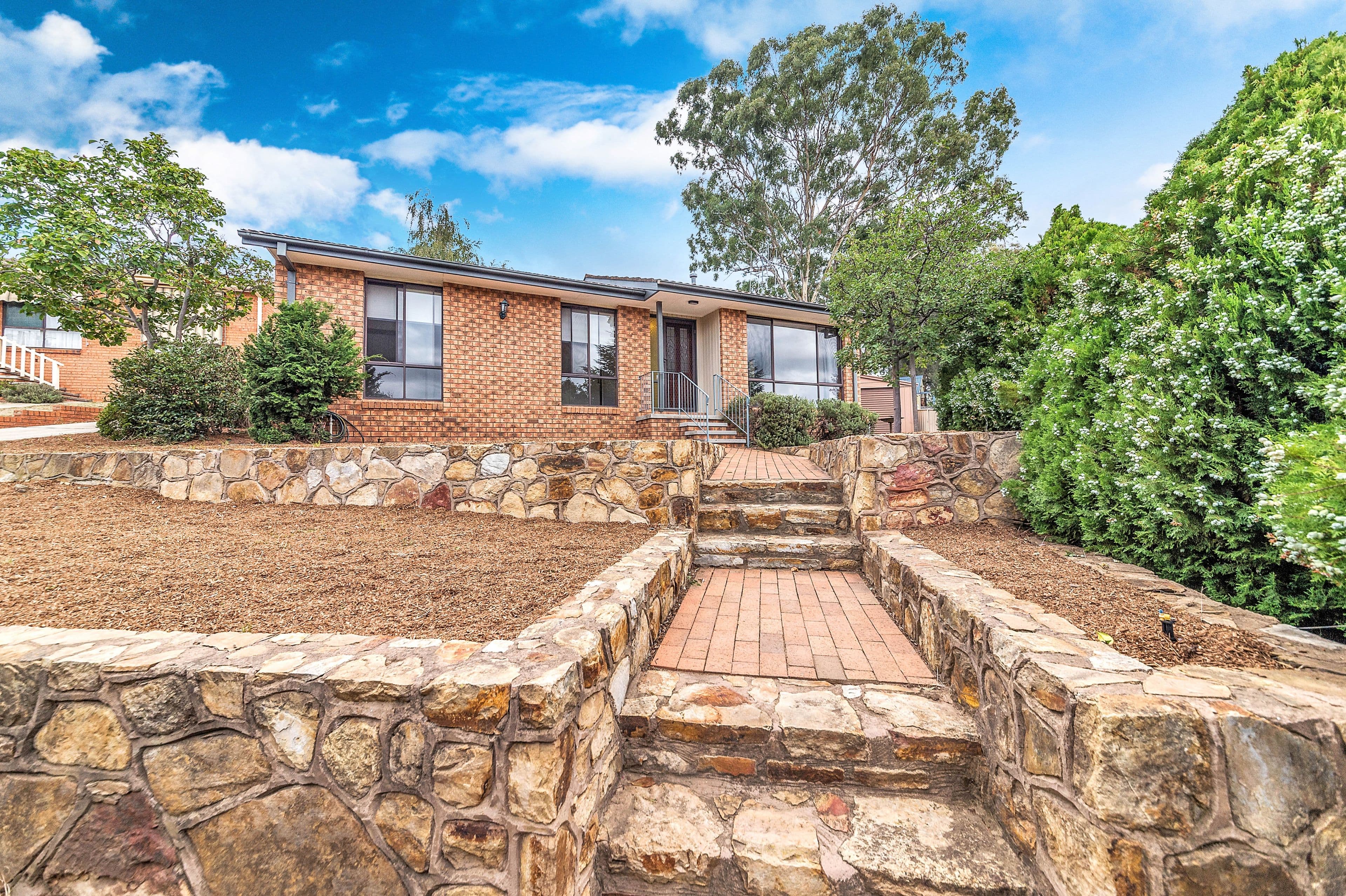 4 Swan Place, Queanbeyan NSW 2620, Queanbeyan - Image 1