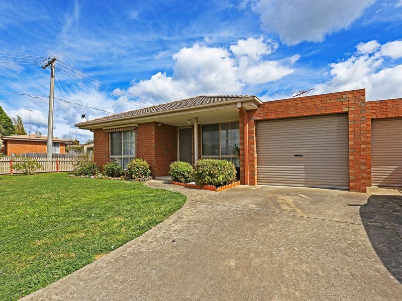 31 Jenolan Avenue, GROVEDALE VIC 3216, Grovedale - Image 1