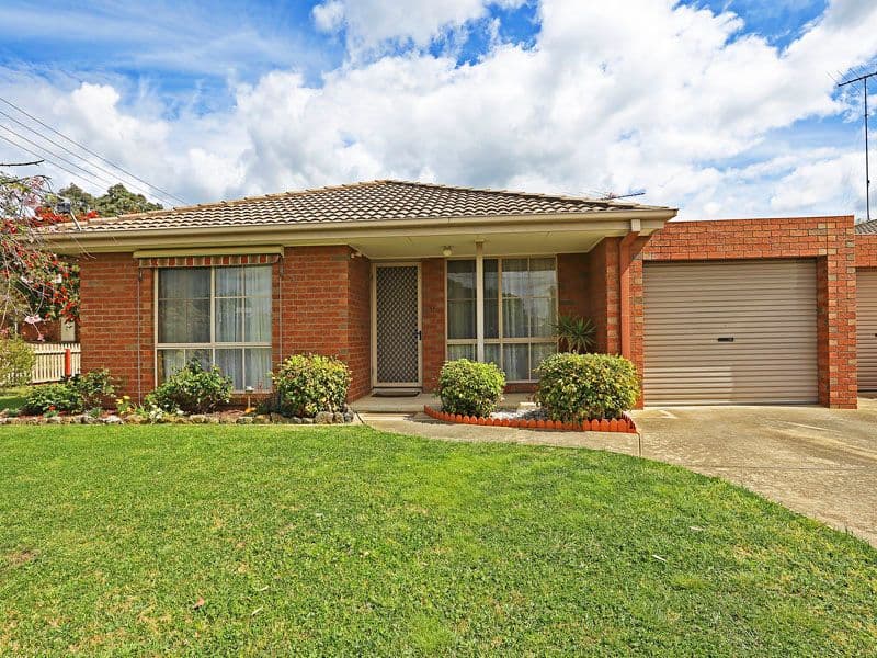 31 Jenolan Avenue, GROVEDALE VIC 3216, Grovedale - Thumbnail 2