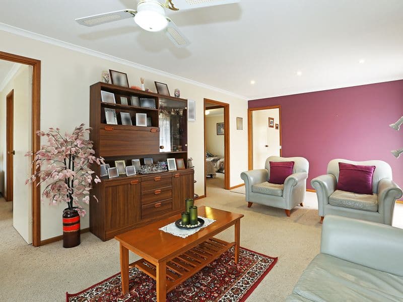 31 Jenolan Avenue, GROVEDALE VIC 3216, Grovedale - Thumbnail 4