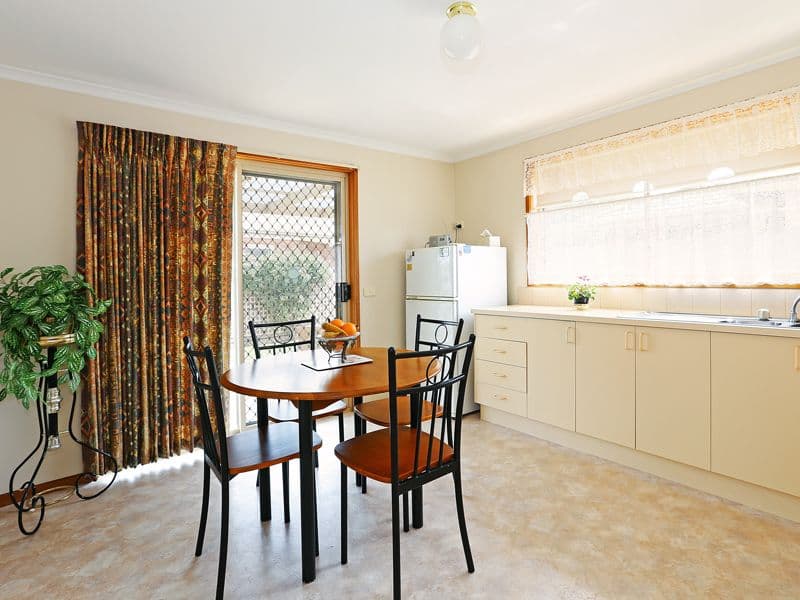 31 Jenolan Avenue, GROVEDALE VIC 3216, Grovedale - Thumbnail 6