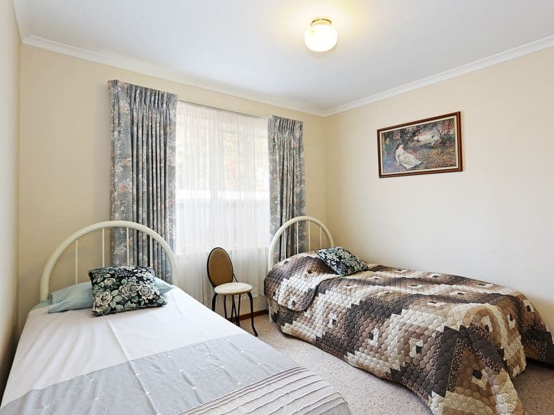31 Jenolan Avenue, GROVEDALE VIC 3216, Grovedale - Thumbnail 8