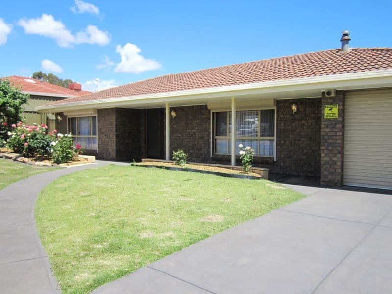3 Olde Drive, GULFVIEW HEIGHTS SA 5096, Gulfview Heights - Thumbnail 2