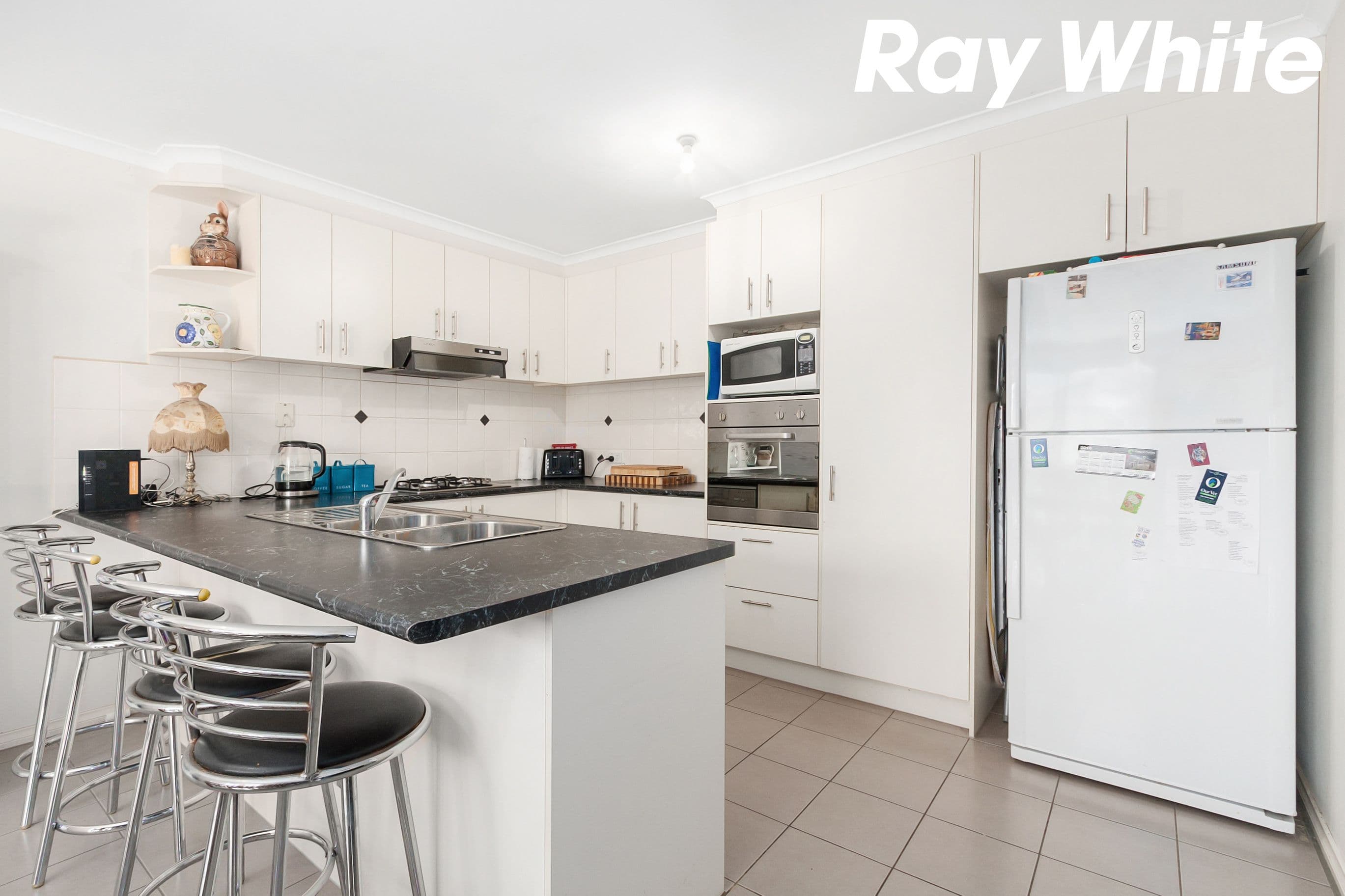 33 Azalea Avenue, Pakenham VIC 3810, Pakenham - Thumbnail 5