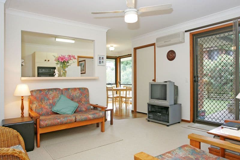 8 Rawsthorne Court, BATEAU BAY NSW 2261, Bateau Bay - Thumbnail 4