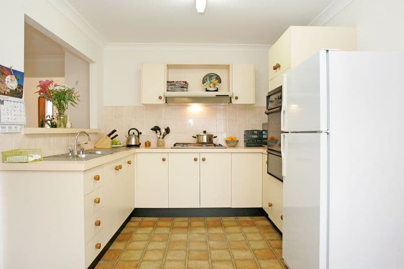 8 Rawsthorne Court, BATEAU BAY NSW 2261, Bateau Bay - Thumbnail 5