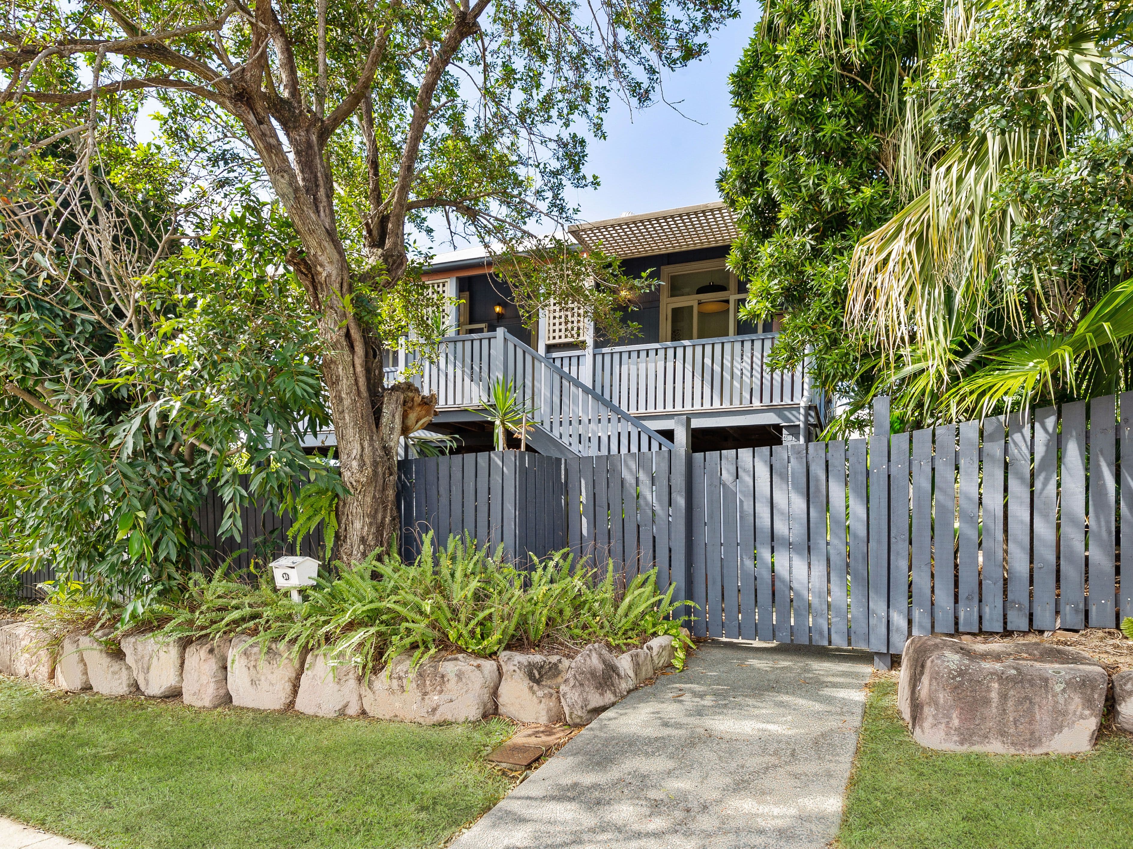 31 Uxbridge Street, Grange QLD 4051, Grange - Thumbnail 2
