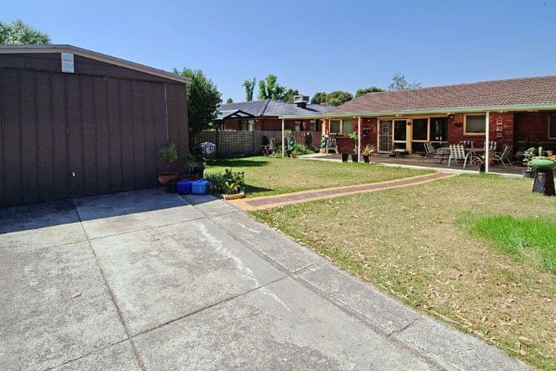 51 Cuthbert Drive, MILL PARK VIC 3082, Mill Park - Thumbnail 3