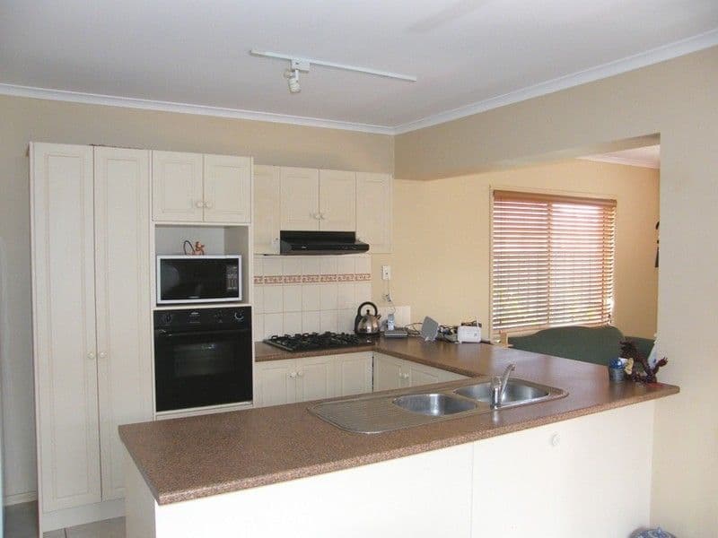 47 Harrington Drive, NARRE WARREN SOUTH VIC 3805, Narre Warren South - Thumbnail 2