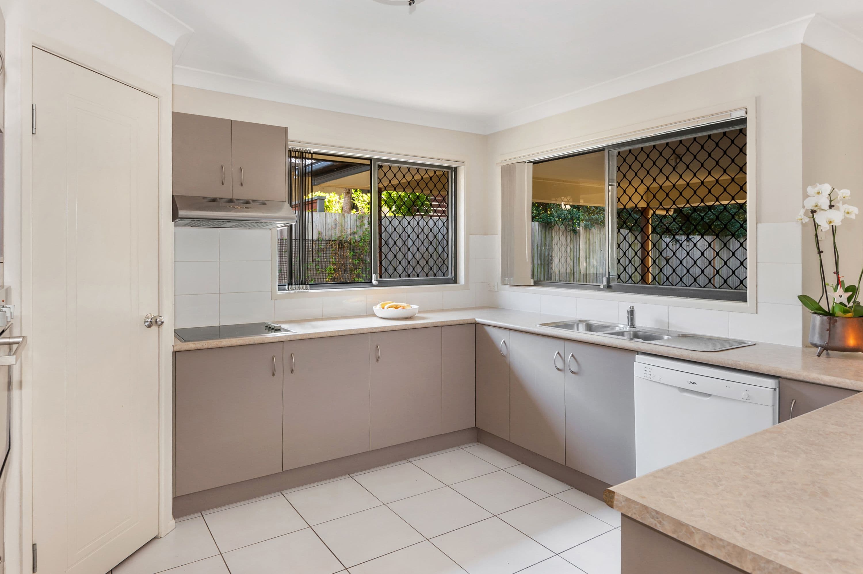 27 Eucalypt Place, Anstead QLD 4070, Anstead - Thumbnail 3