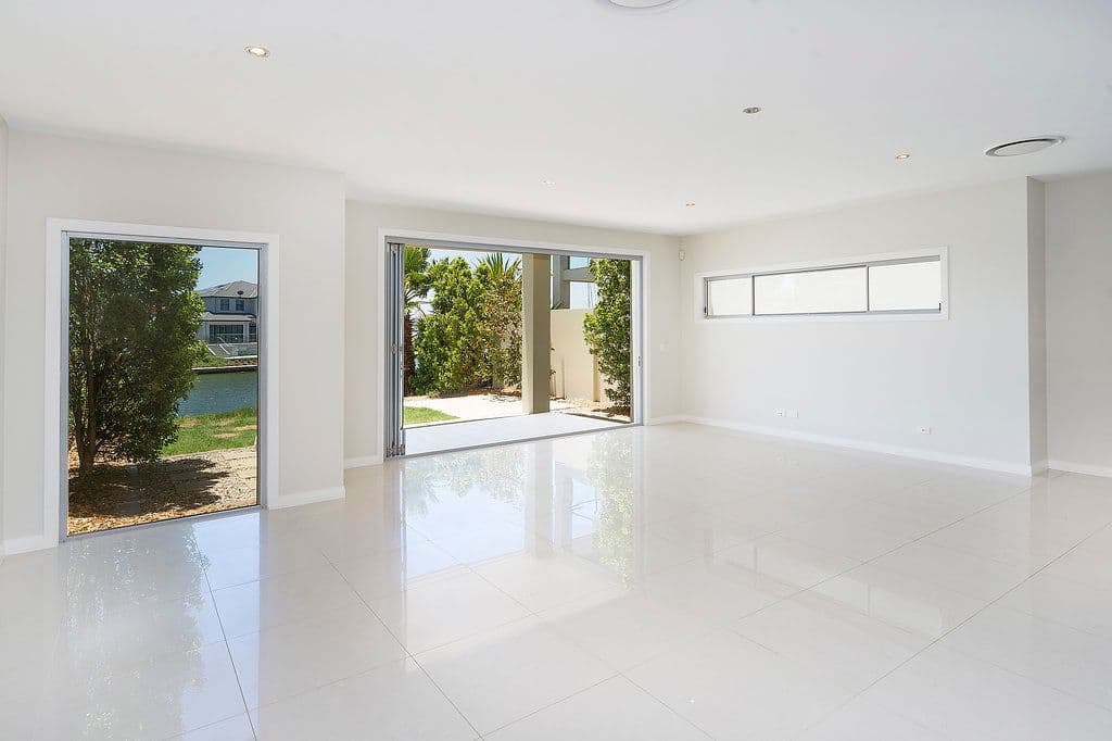 2240 Glengallon Way, Hope Island QLD 4212, Hope Island - Thumbnail 2