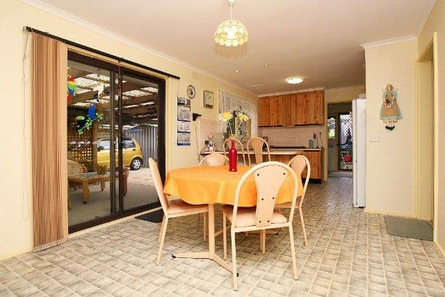 29 Kurung Drive, KINGS PARK VIC 3021, Kings Park - Thumbnail 4