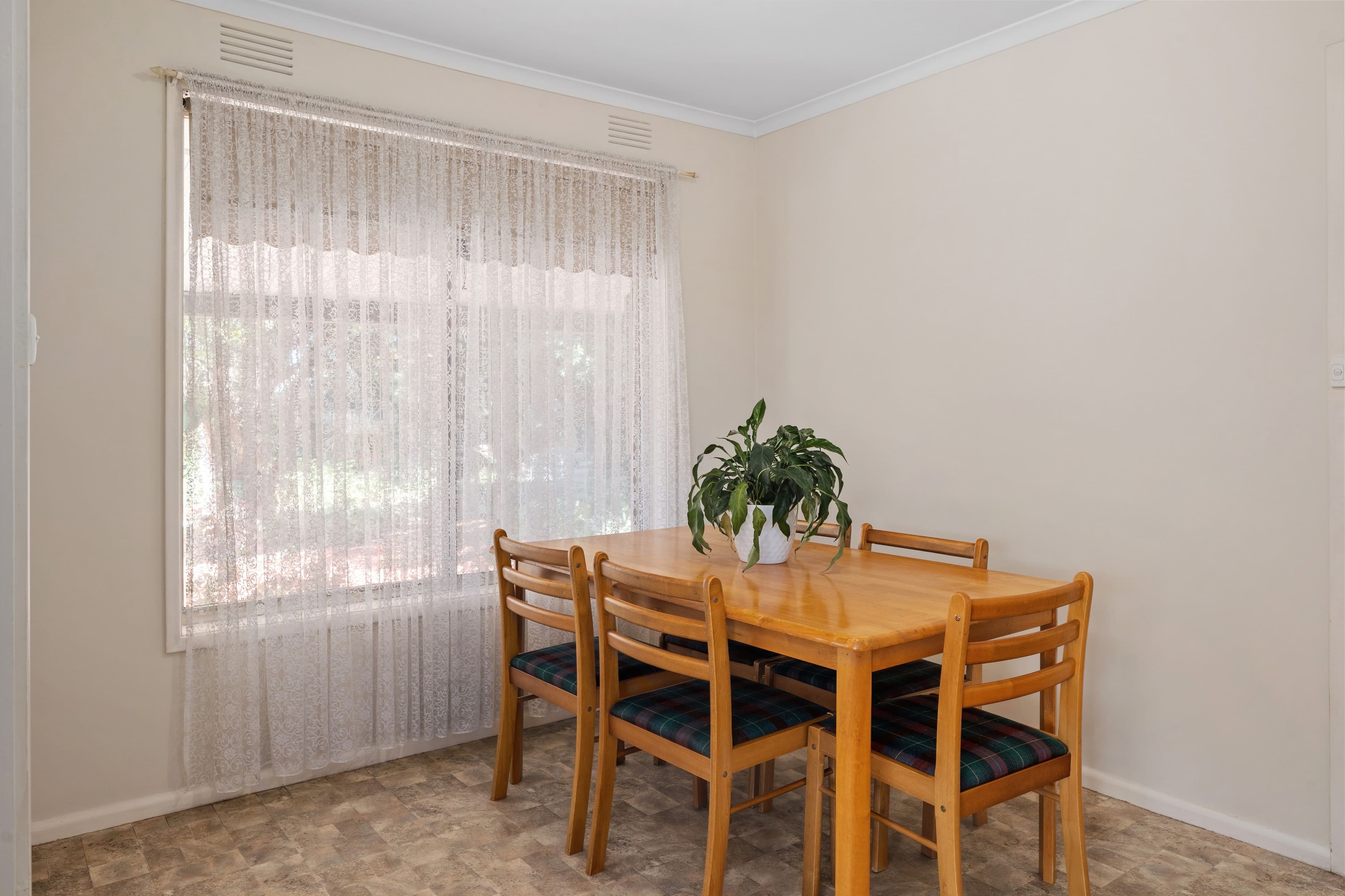 45 Valentine Avenue, Thomastown VIC 3074, Thomastown - Thumbnail 4