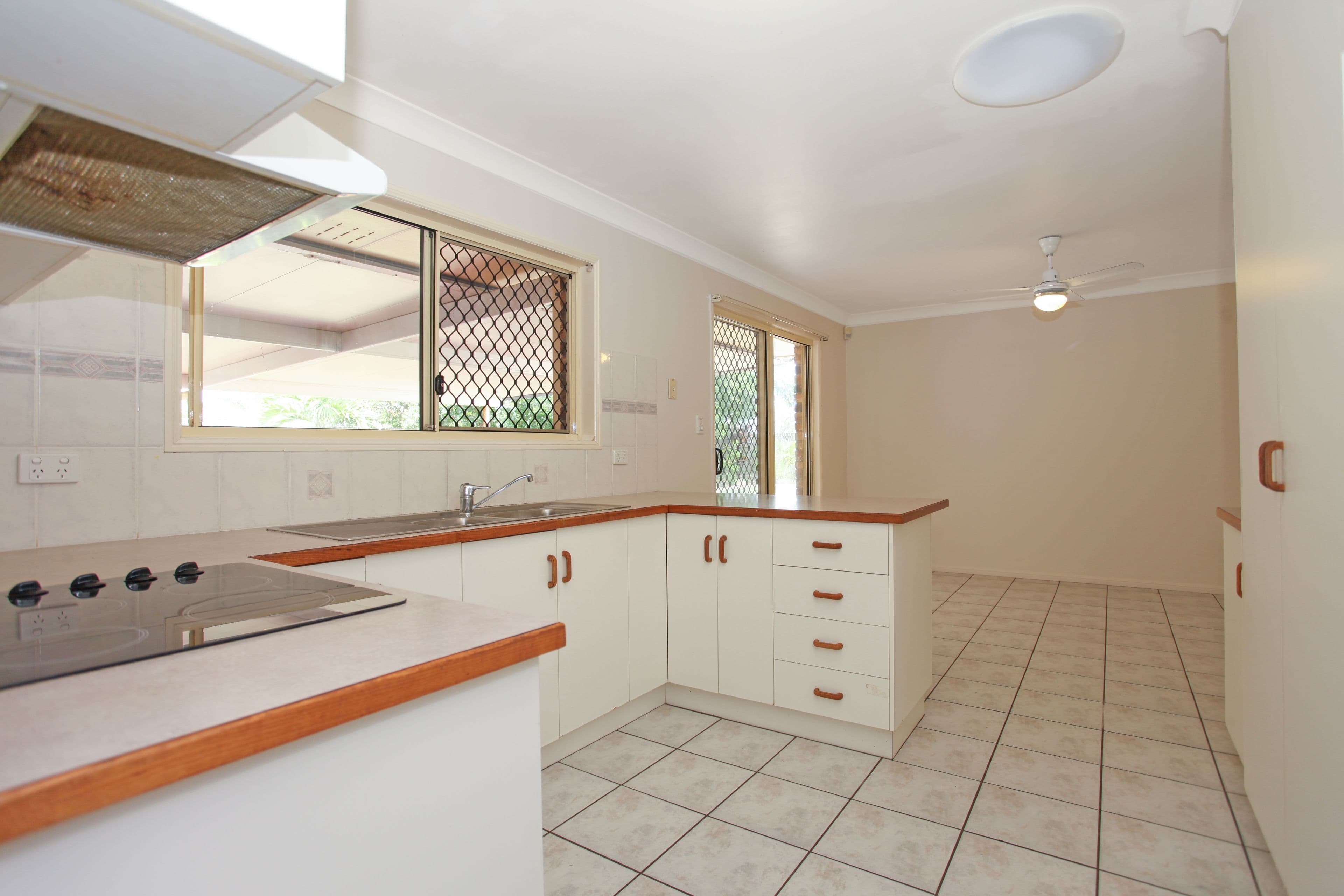 40 Amhurst Street, Slade Point QLD 4740, Slade Point - Thumbnail 4