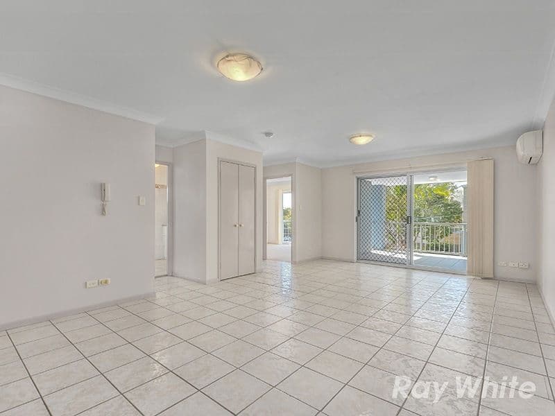 32 Trundle Street, ENOGGERA QLD 4051, Enoggera - Thumbnail 2