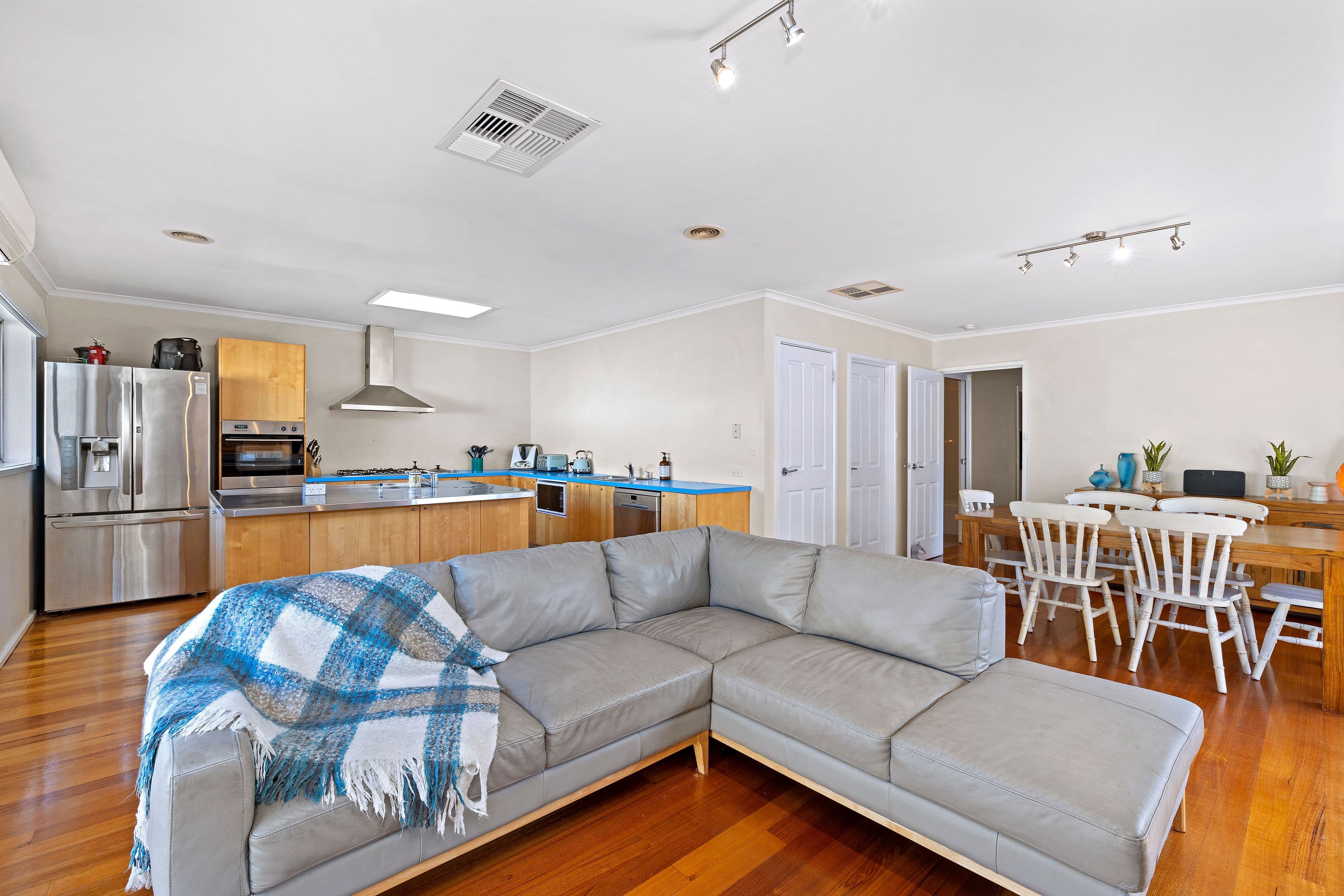 56 Snowdon Drive, Cheltenham VIC 3192, Cheltenham - Image 1