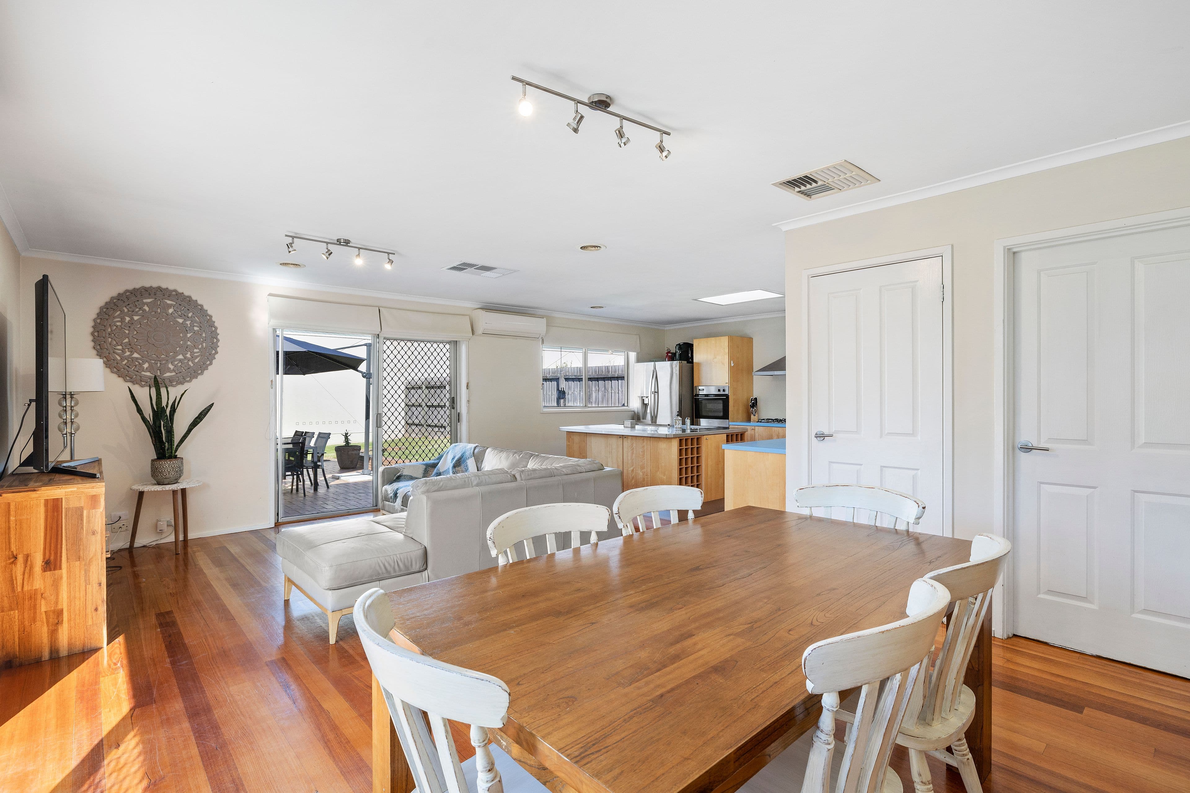 56 Snowdon Drive, Cheltenham VIC 3192, Cheltenham - Thumbnail 6