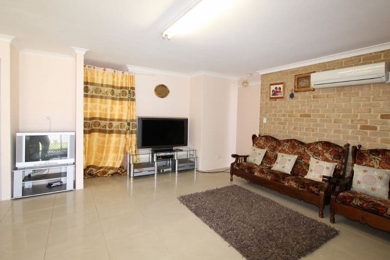 45 Gilroyd Loop, BALLAJURA WA 6066, Ballajura - Thumbnail 5