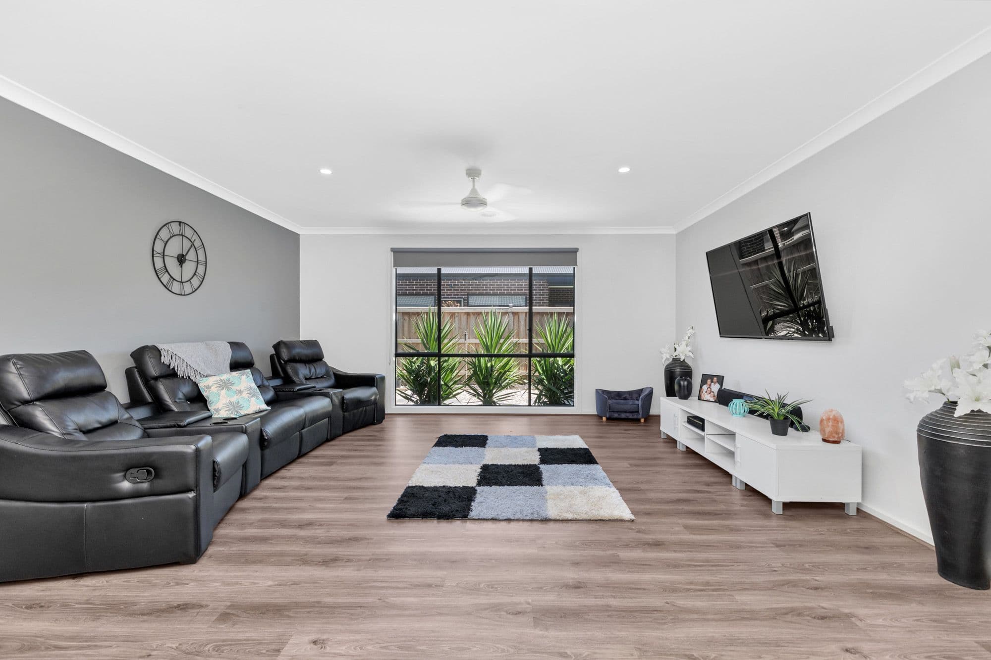 24 Harogen Drive, Werribee VIC 3030, Werribee - Thumbnail 2