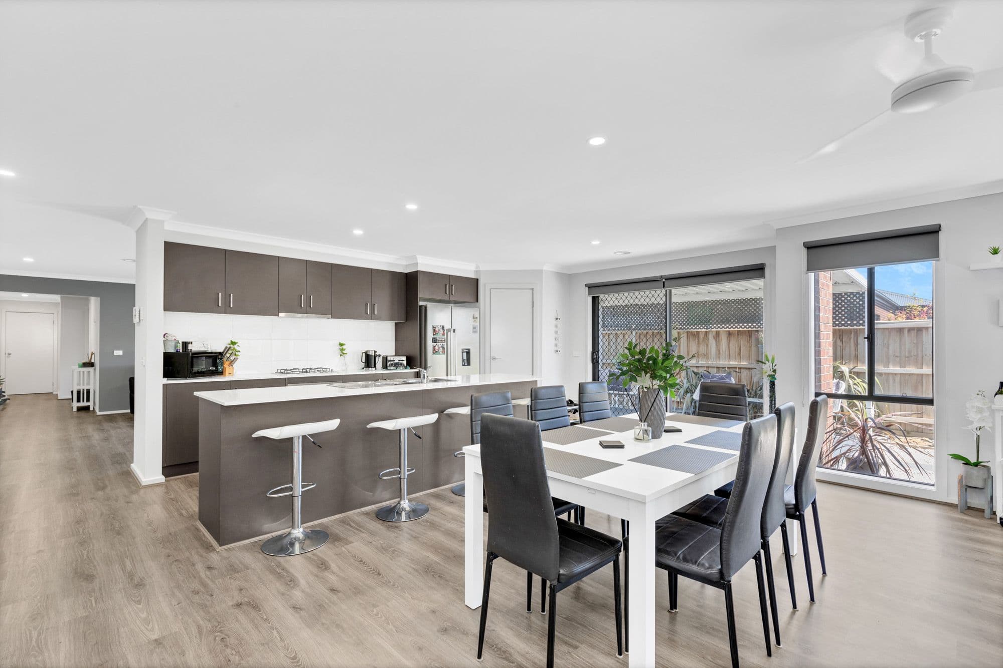 24 Harogen Drive, Werribee VIC 3030, Werribee - Thumbnail 4