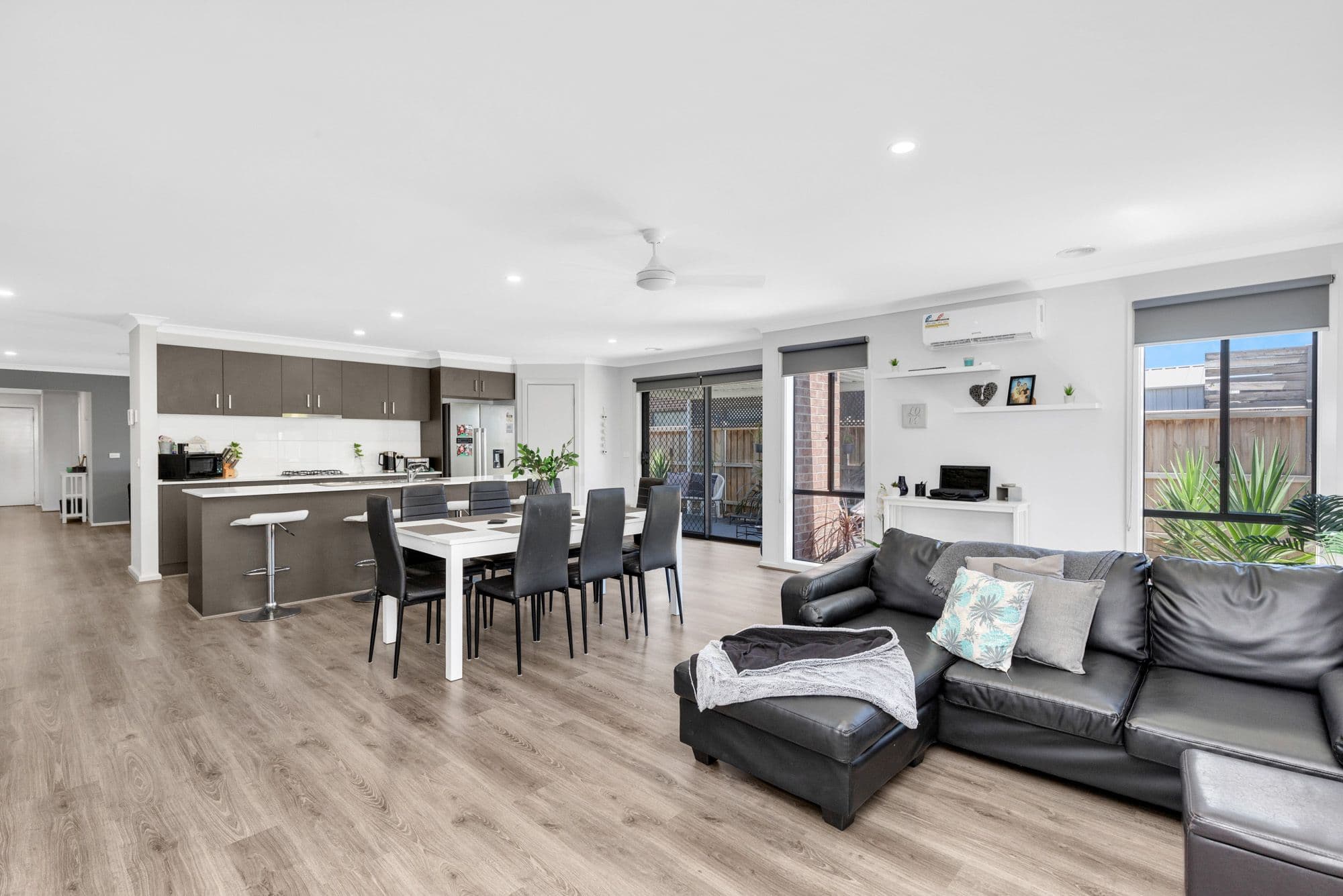 24 Harogen Drive, Werribee VIC 3030, Werribee - Thumbnail 5