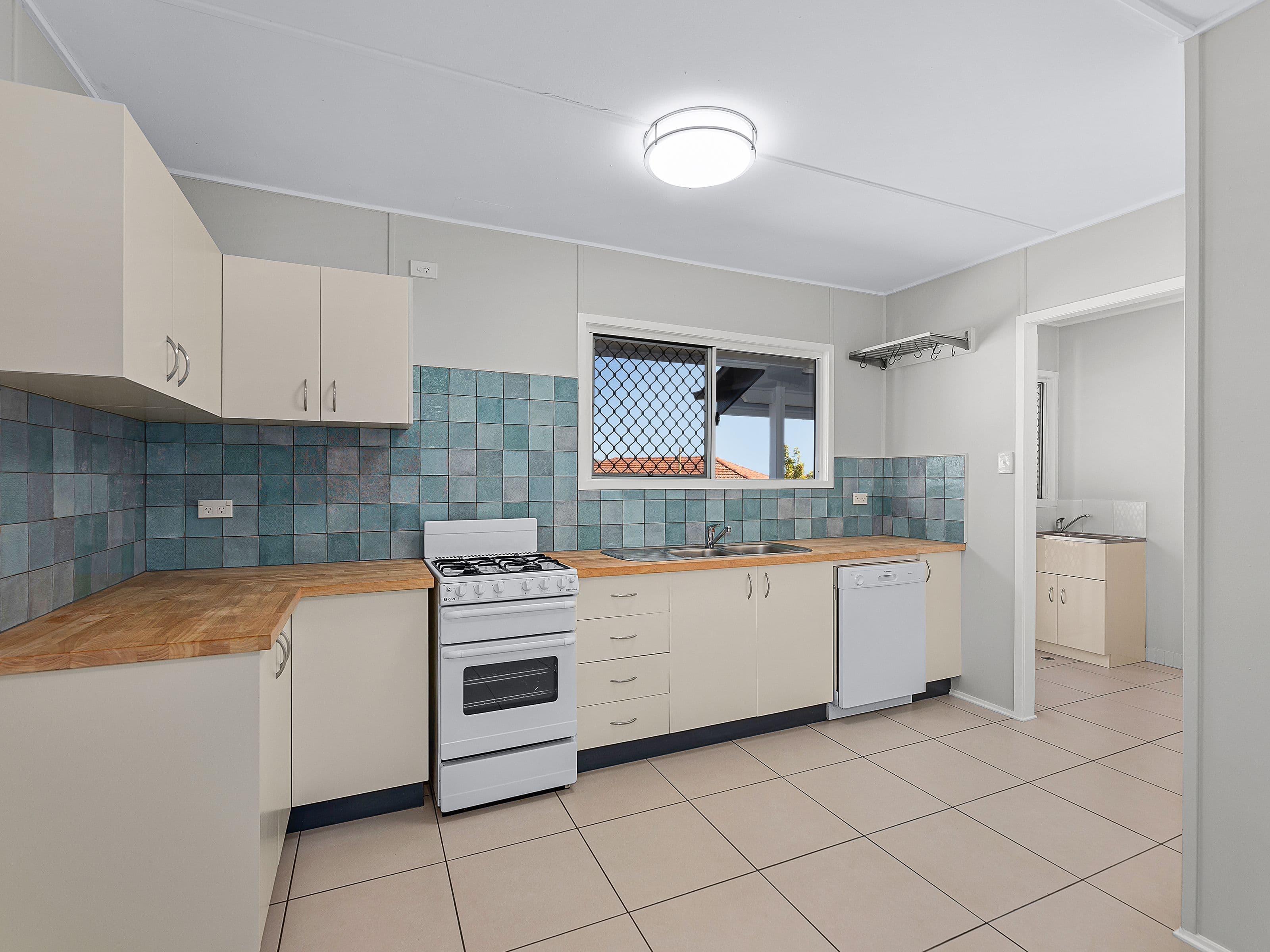 6 Coverack Street, Leichhardt QLD 4305, Leichhardt - Thumbnail 8