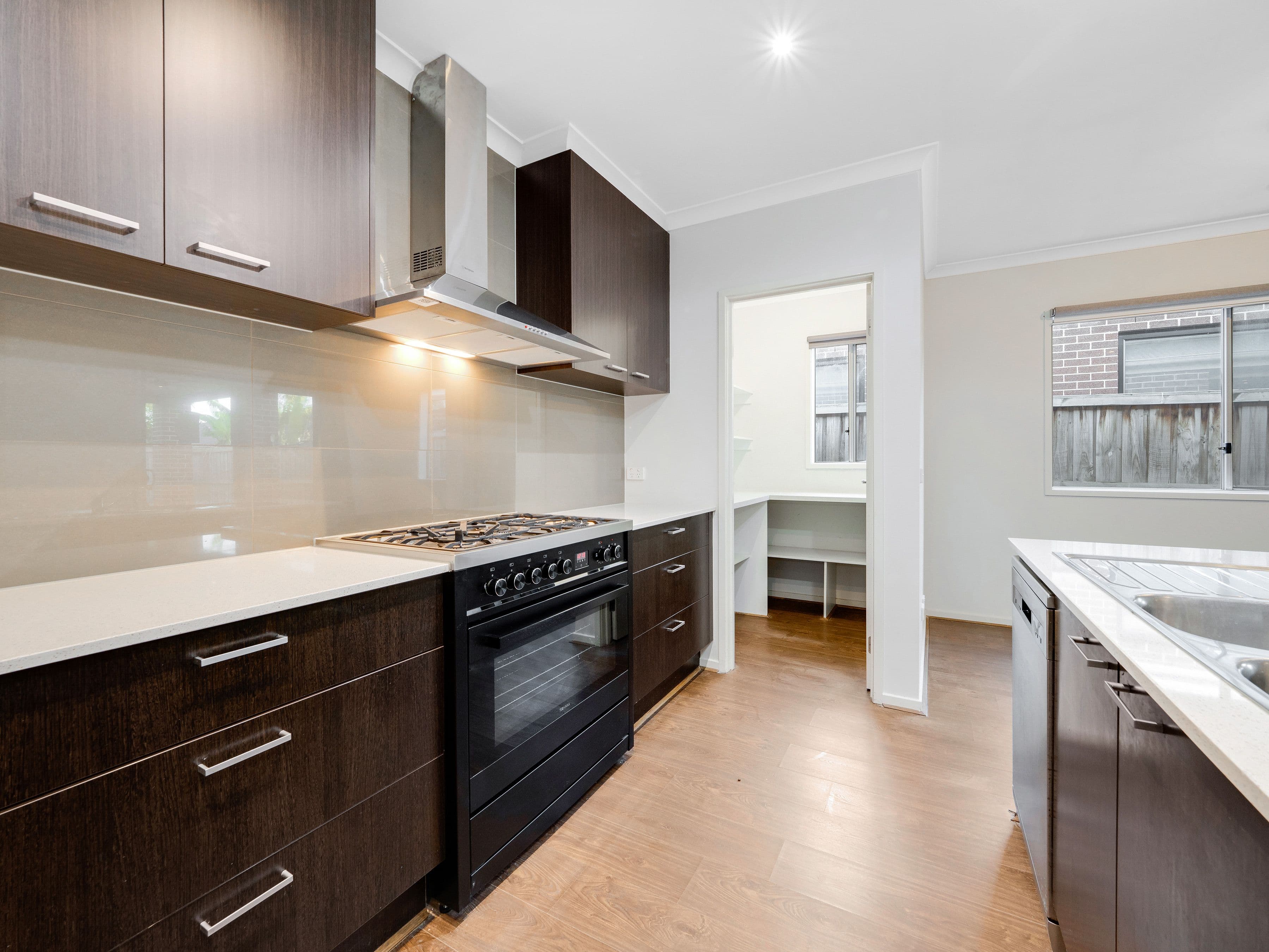 4 Pamplona Way, Clyde North VIC 3978, Clyde North - Thumbnail 4