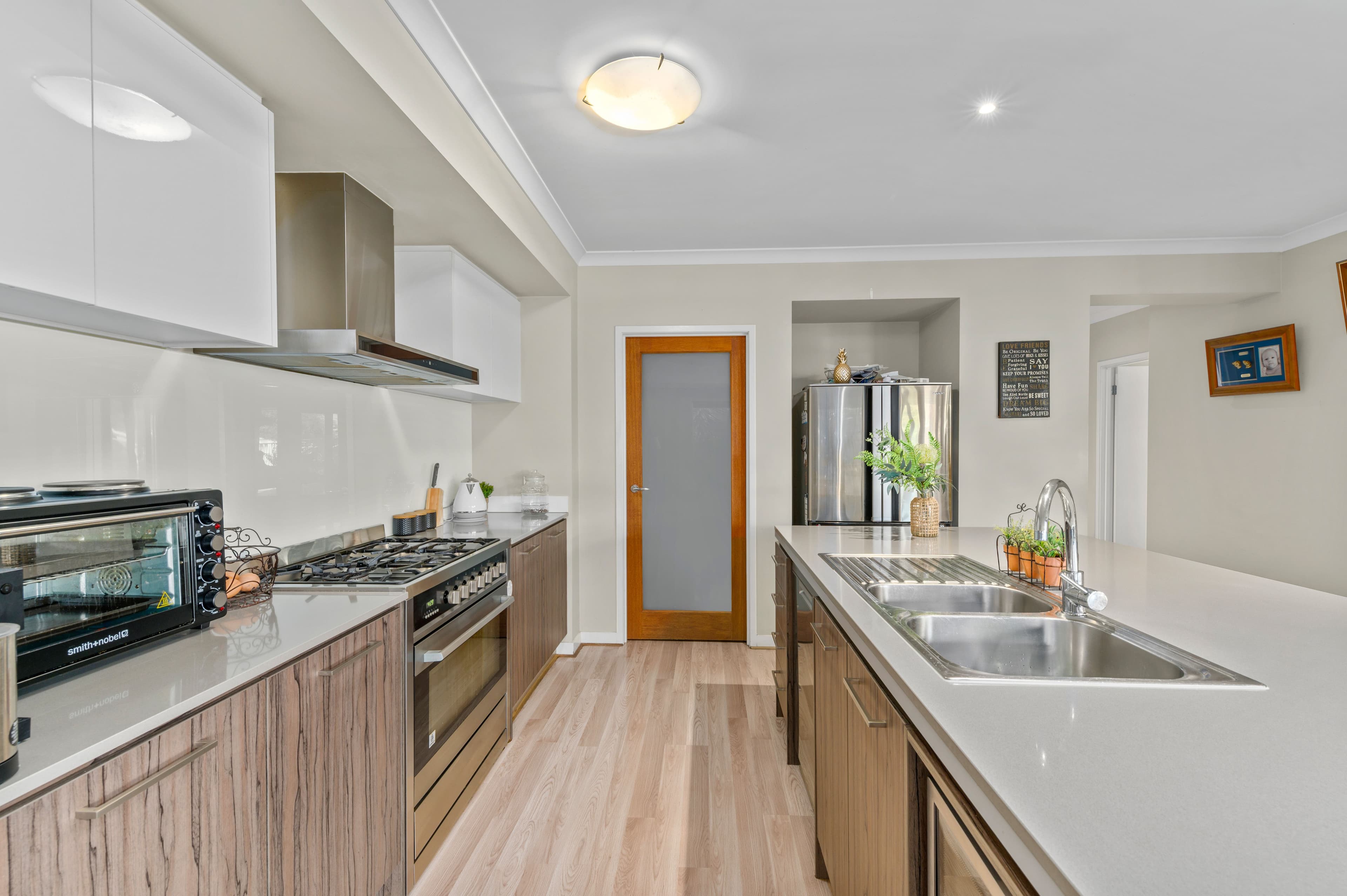 6 Blackbird Crescent, Doreen VIC 3754, Doreen - Thumbnail 2