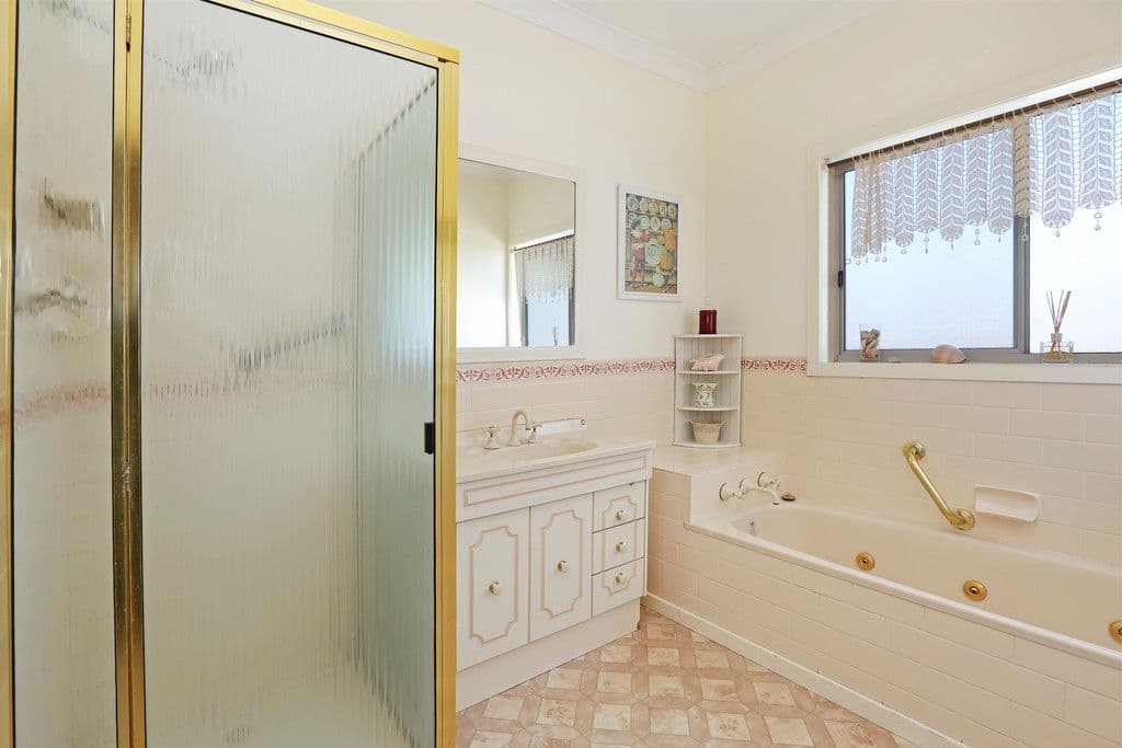 15 Rimula Road, Corio VIC 3214, Corio - Thumbnail 5