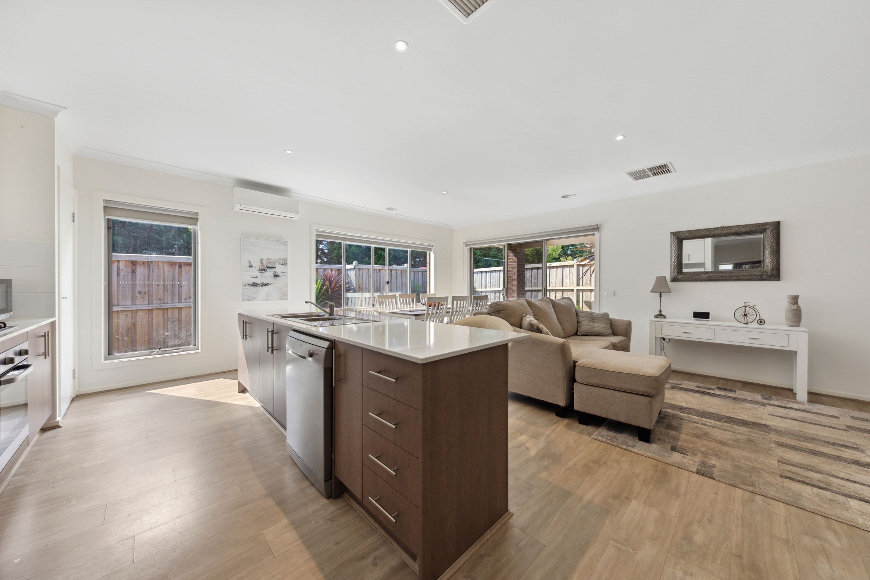 52 Mills Road, Warragul VIC 3820, Warragul - Thumbnail 4