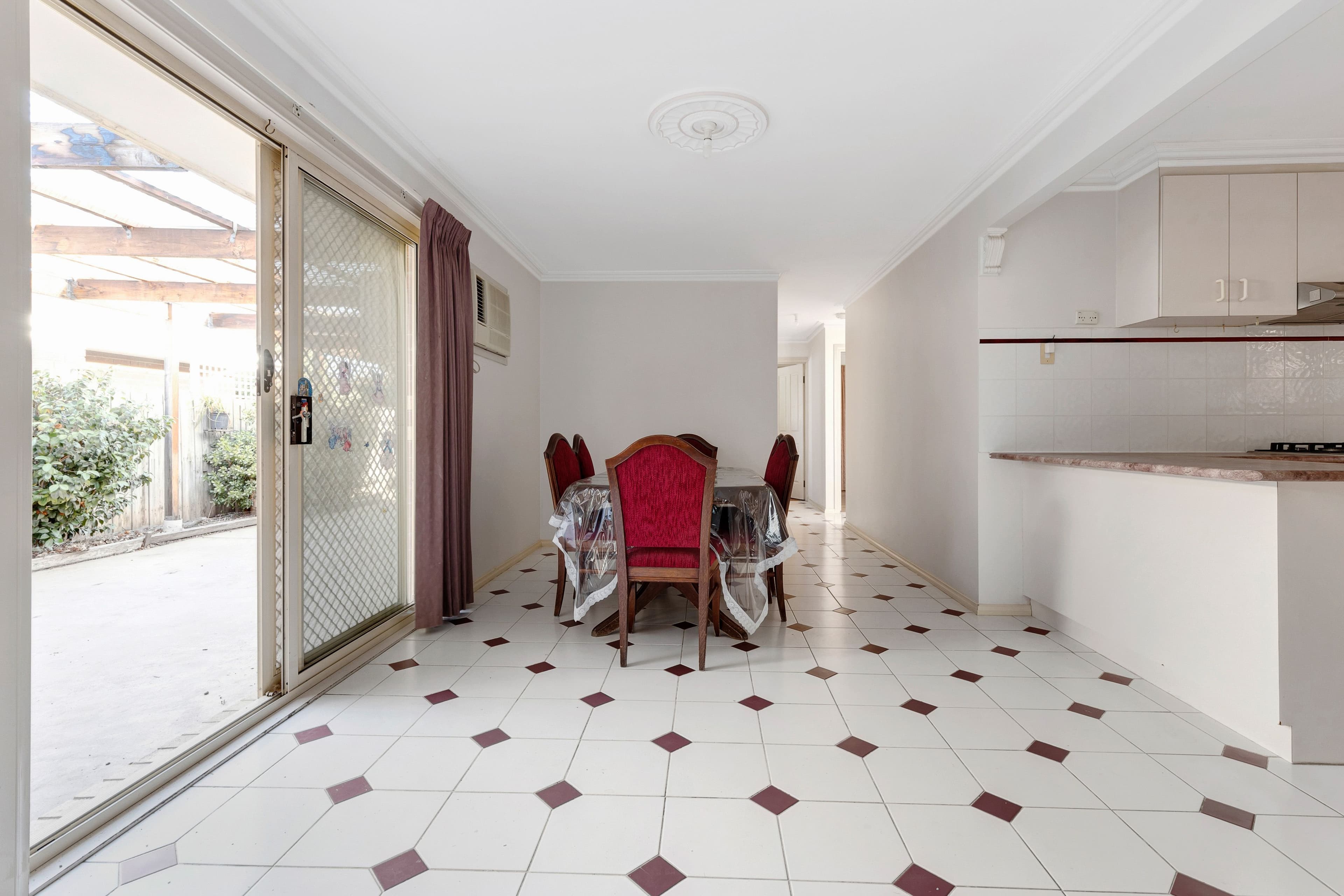 9 Wenlock Avenue, Altona Meadows VIC 3028, Altona Meadows - Thumbnail 5