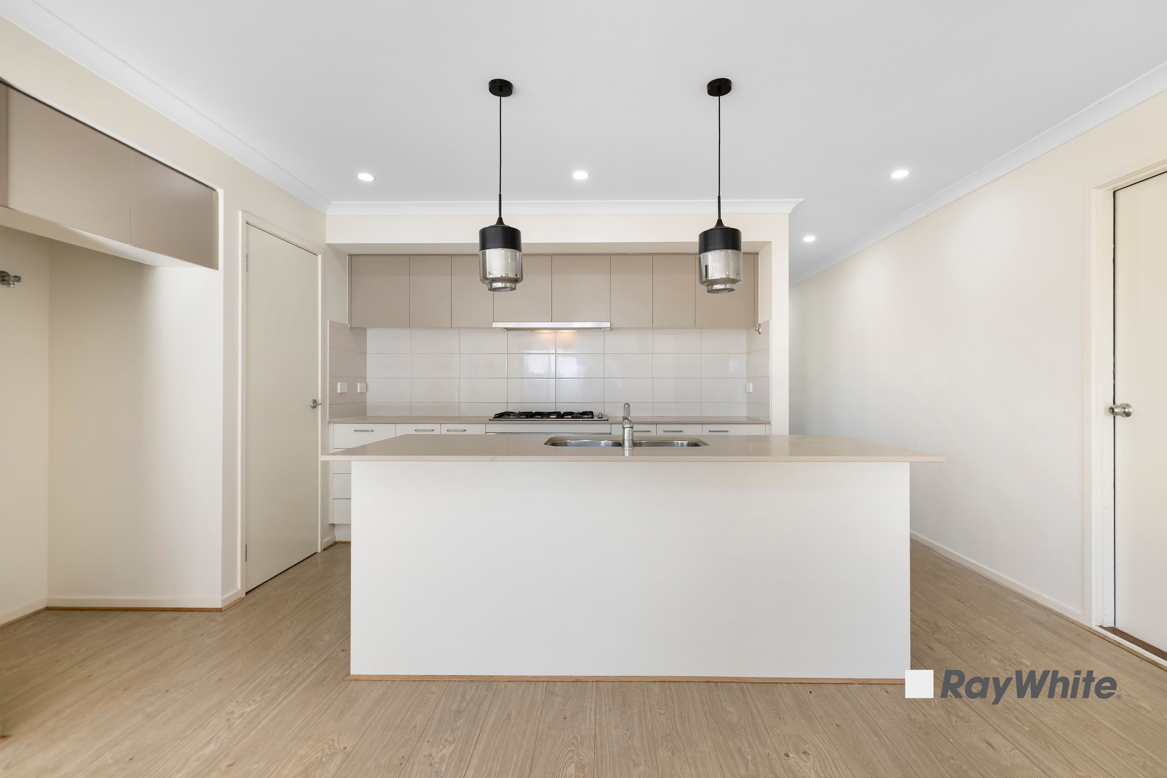 63 Blackhazel Crescent, Clyde North VIC 3978, Clyde North - Thumbnail 4