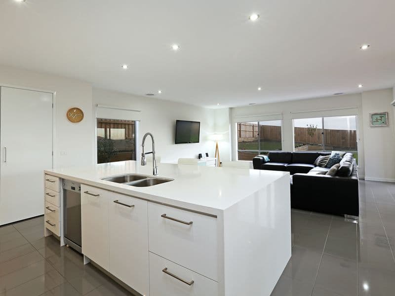 145 Grantham Drive, HIGHTON VIC 3216, Highton - Thumbnail 4